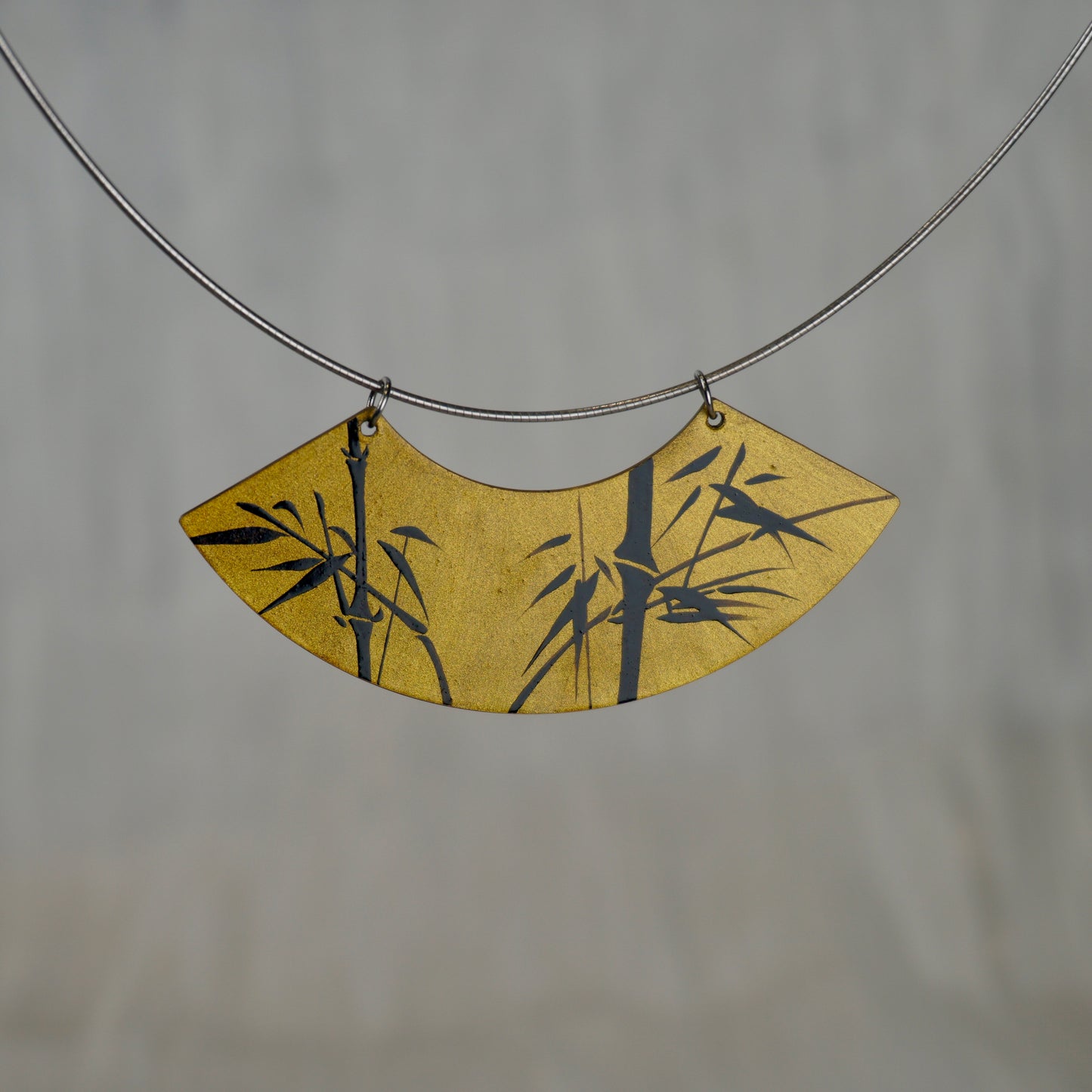 Lacquerware Fanning Necklace