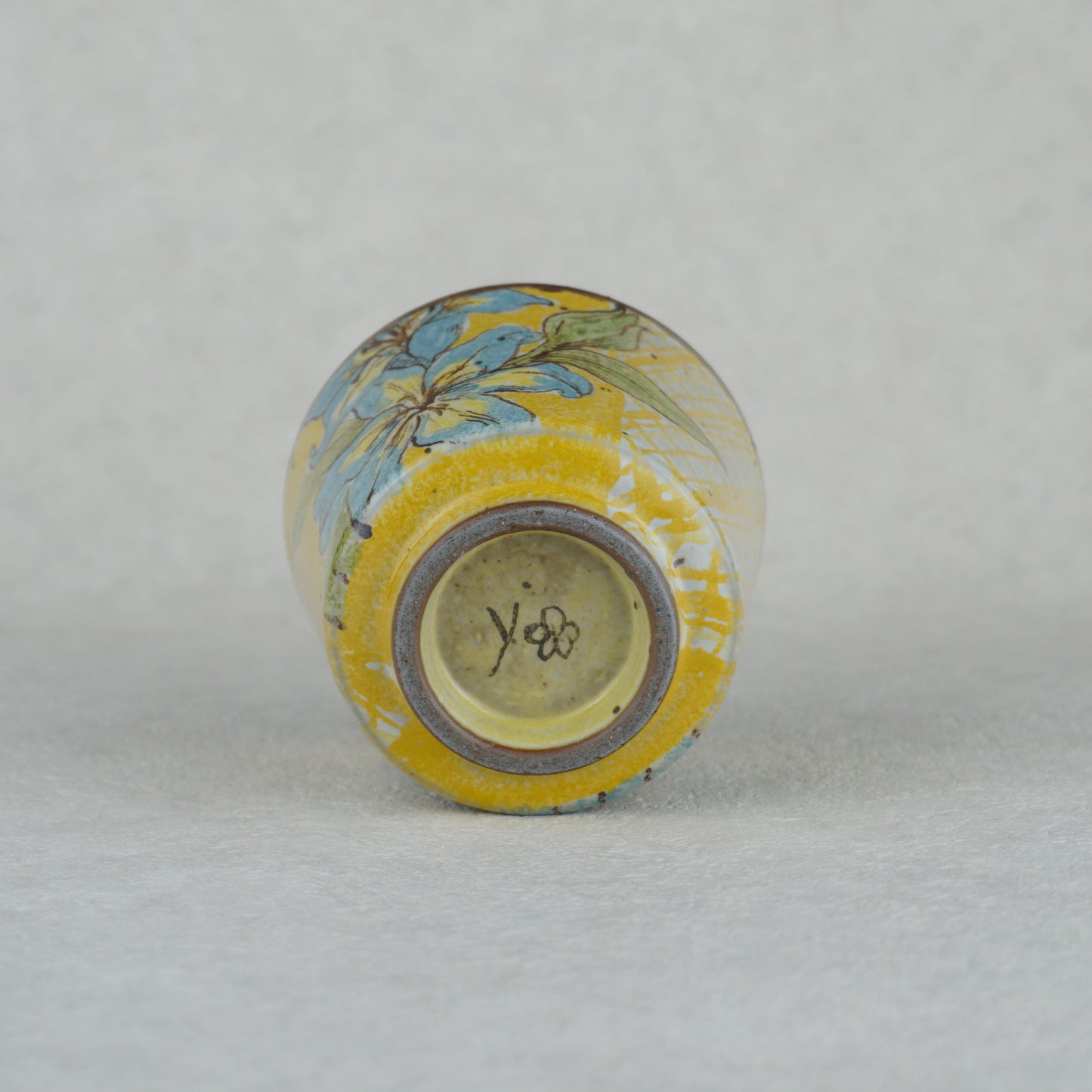 Lily Yellow Handheld Mug