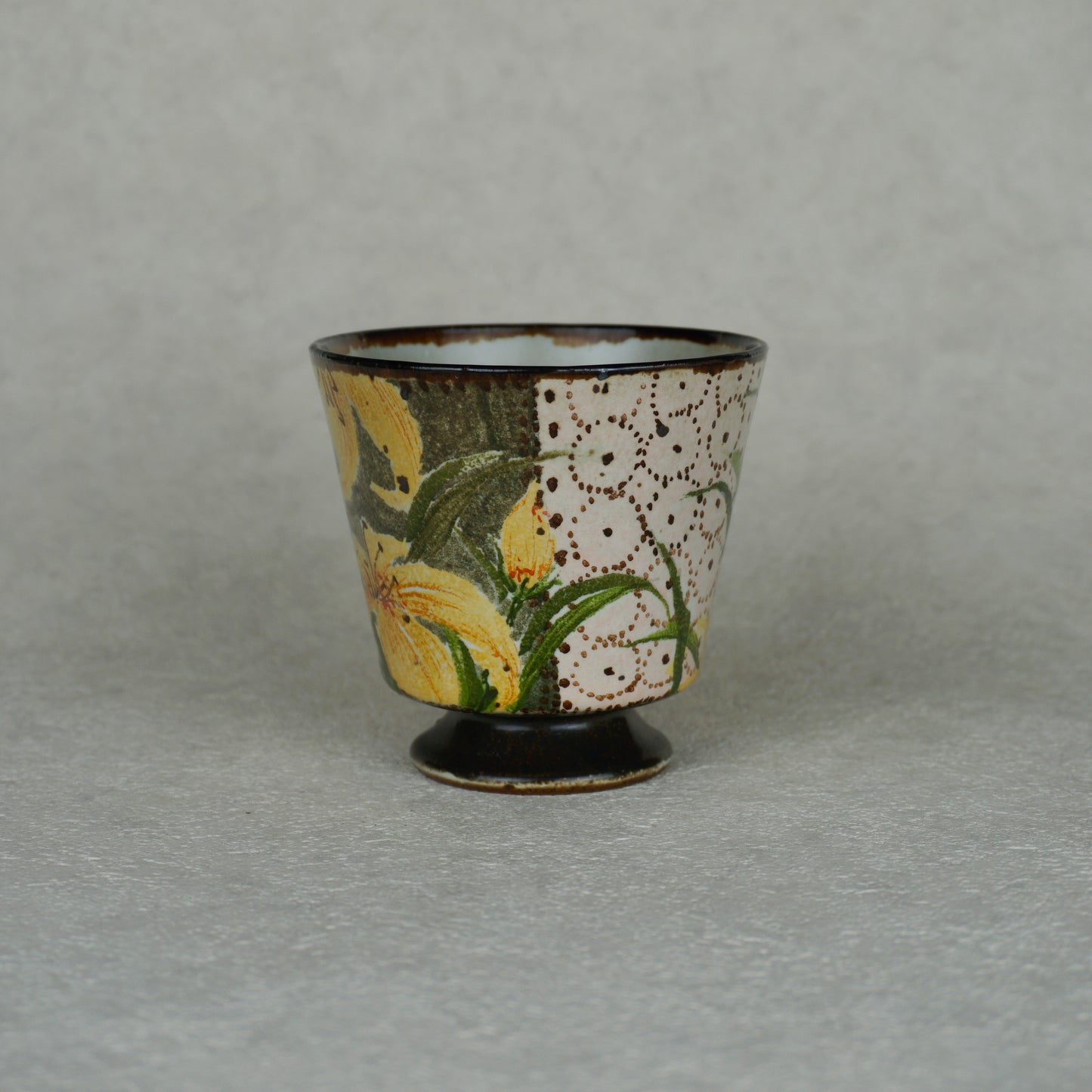 Yellow Lily Short Goblet Mug