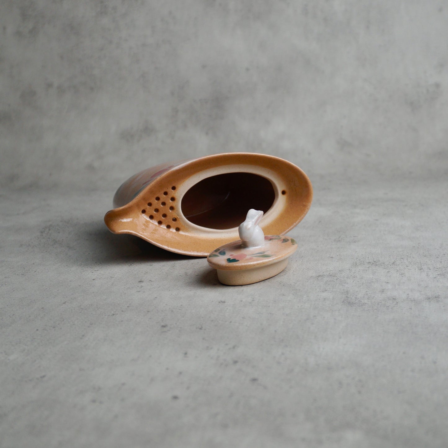 Rabbit Lid Pink Tea Set