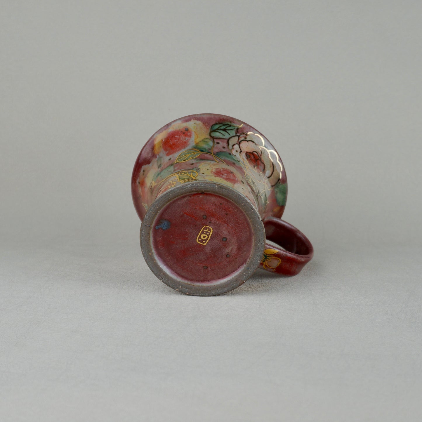 Burgundy Mug Rim Design