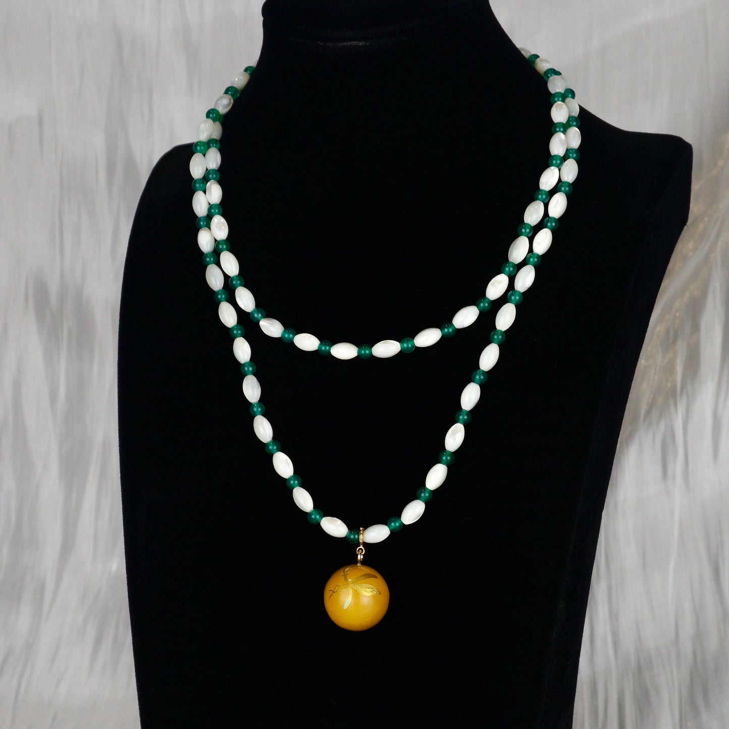 Lacquer Green Agate Shell Golden Butterfly Bead Purple Necklace