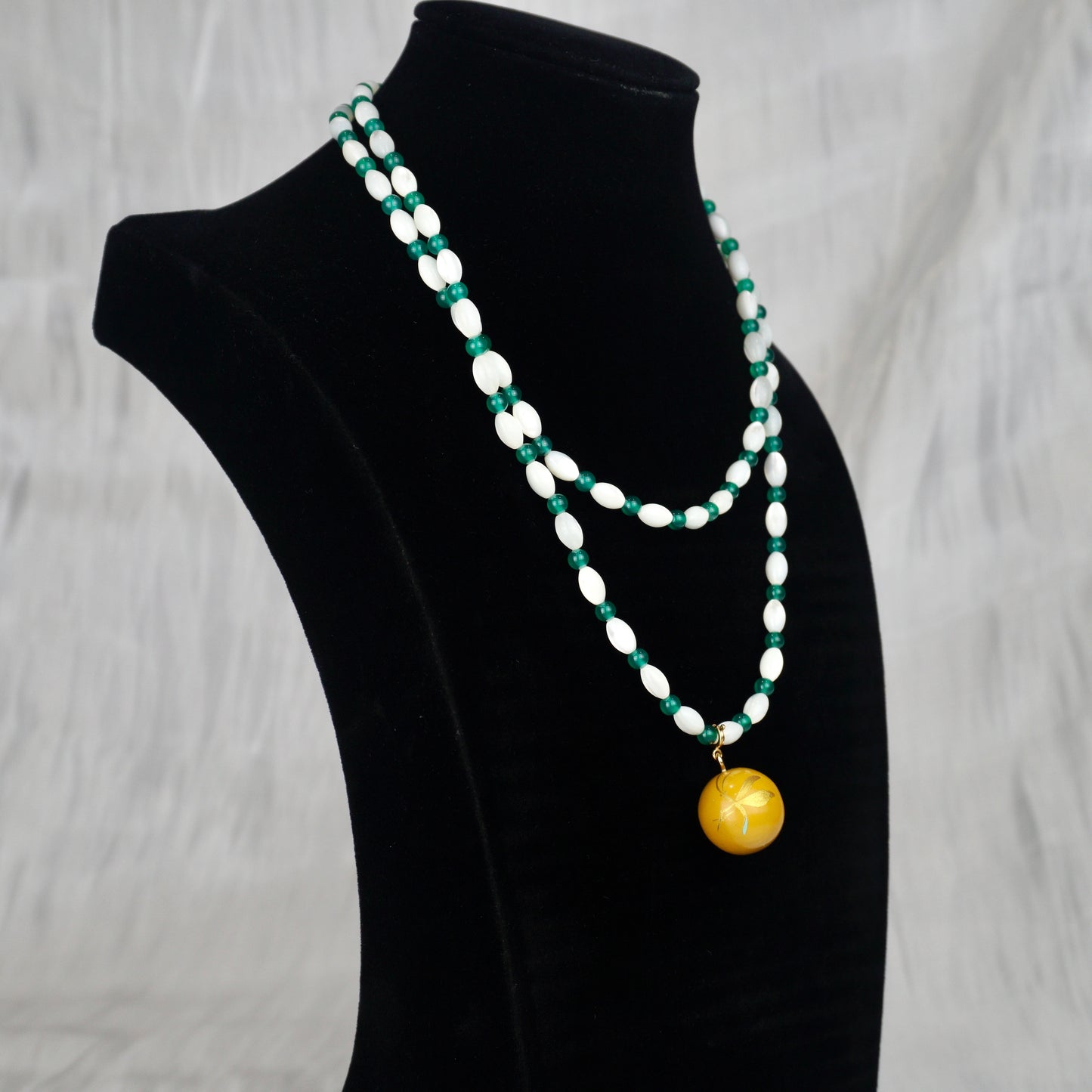 Lacquer Green Agate Shell Golden Butterfly Bead Purple Necklace