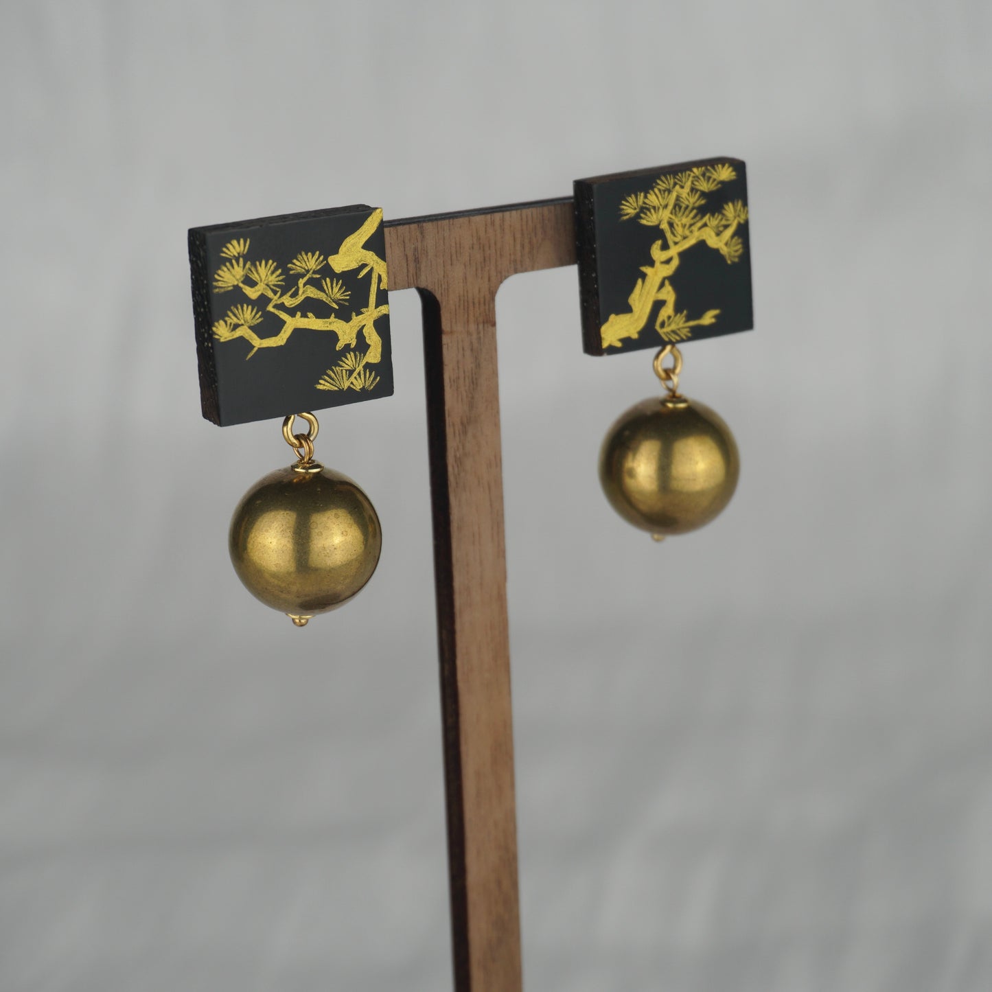 Lacquer Golden Pine Tree Black Stud Earrings