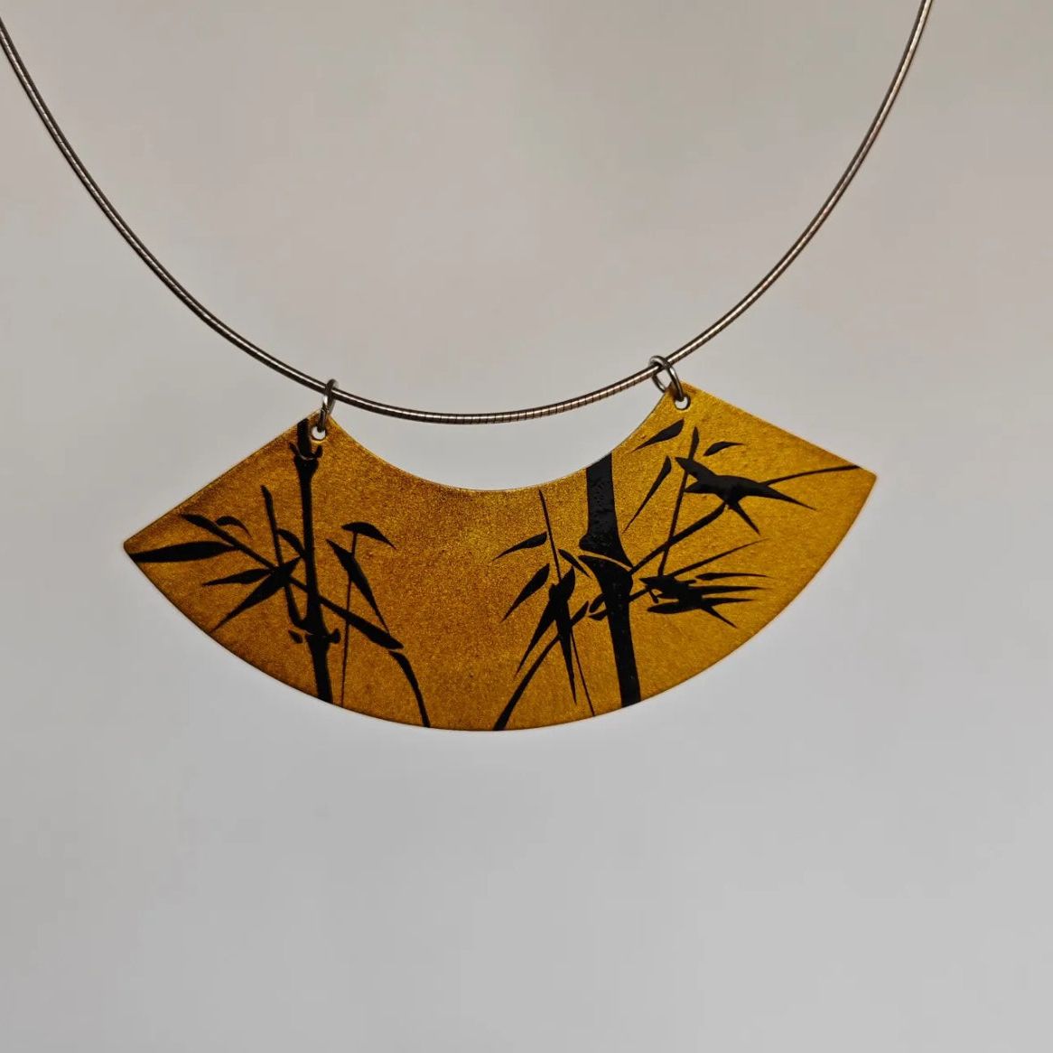 Lacquerware Fanning Necklace
