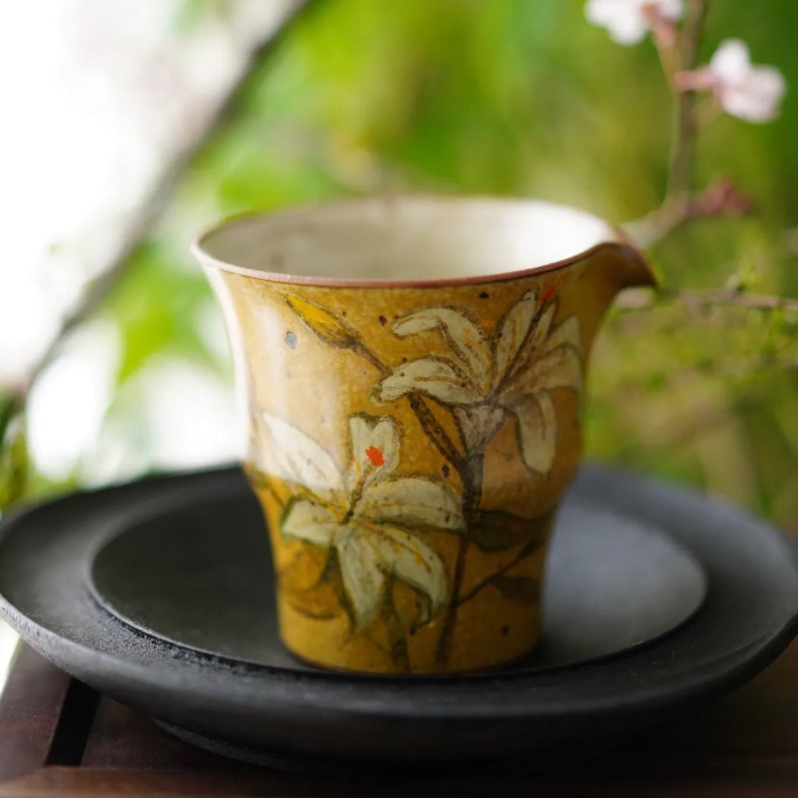 White Lily Pouring Mug