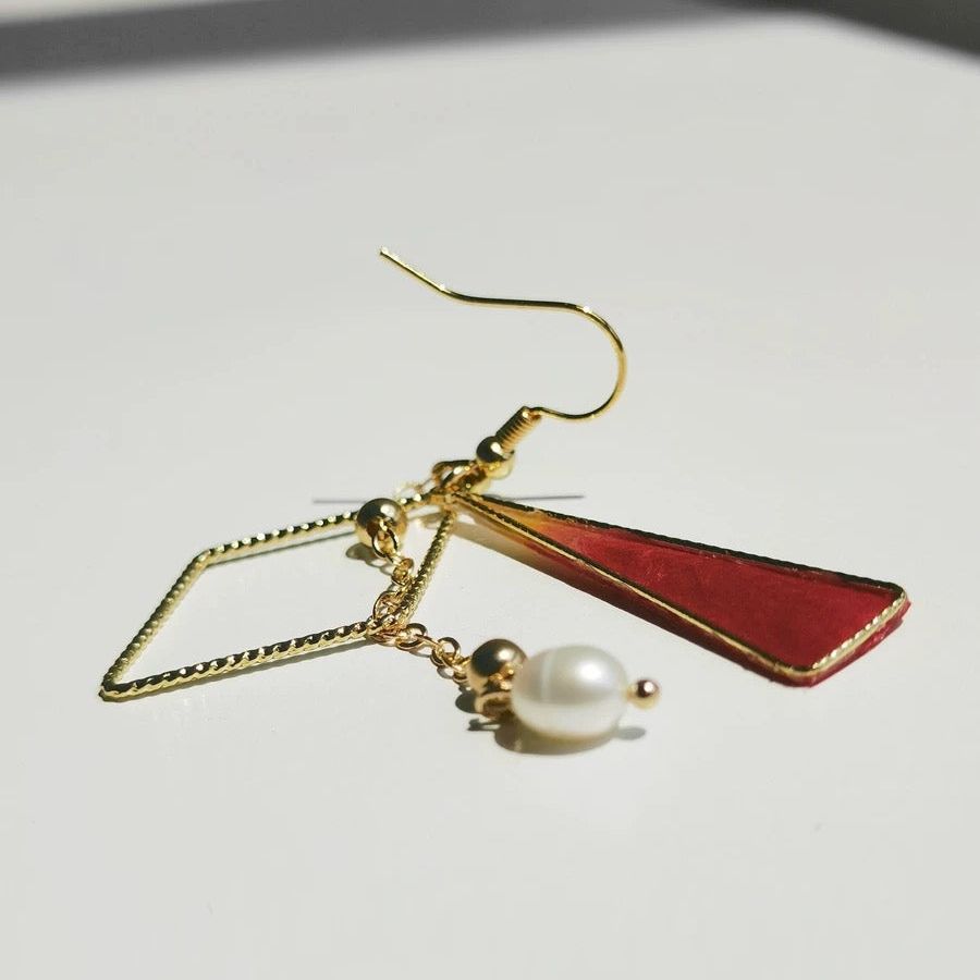 Red Silk Velvet Flower Freshwater Pearl Earrings Triangle
