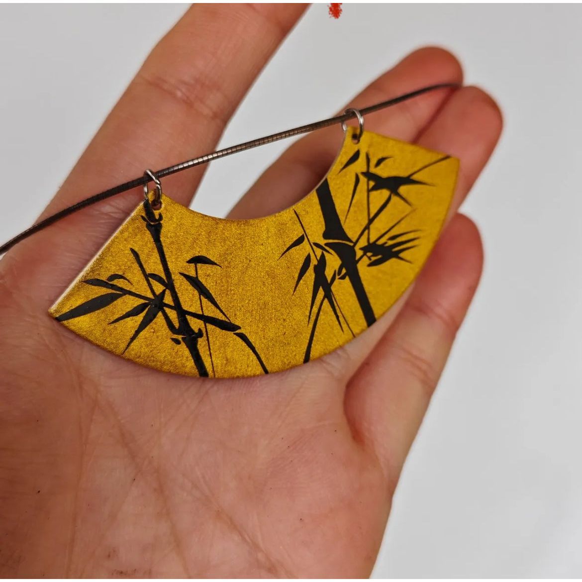 Lacquerware Fanning Necklace