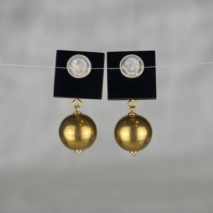 Lacquer Golden Pine Tree Black Stud Earrings