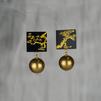 Lacquer Golden Pine Tree Black Stud Earrings