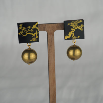 Lacquer Golden Pine Tree Black Stud Earrings