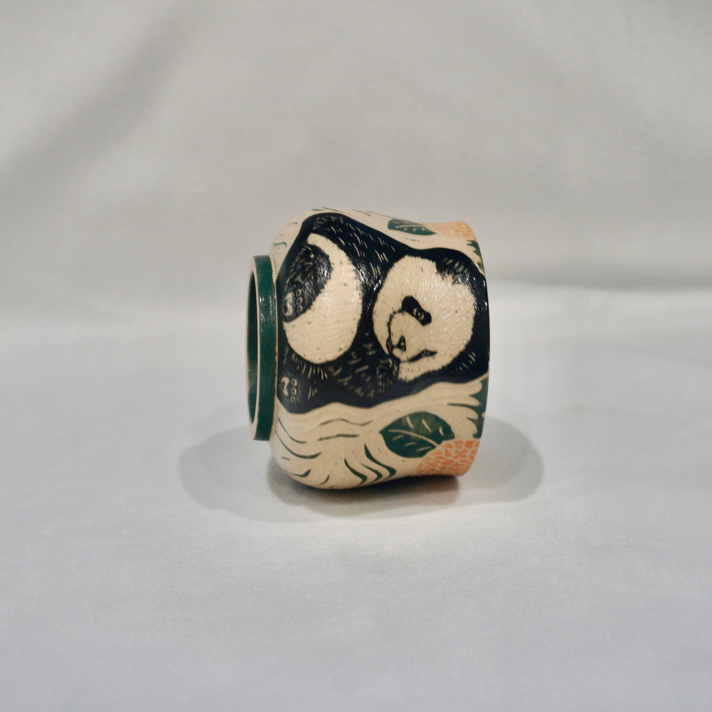 Panda Hydrangea Round Cup Small