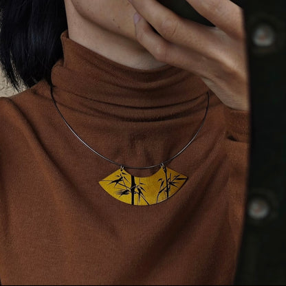 Lacquerware Fanning Necklace