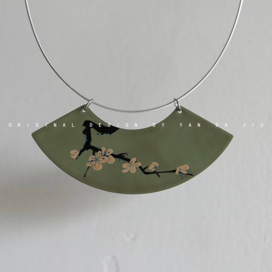 Lacquer Green Fanning Pendant Summer Plum Blossom Necklace