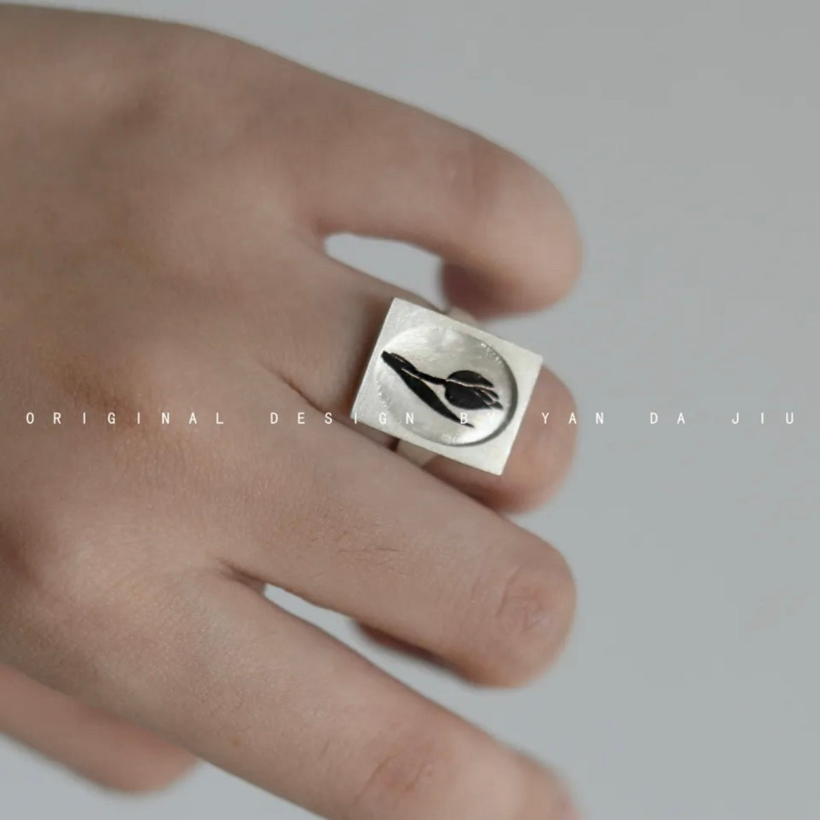 Black Lacquer Tulip Orchid Blossom Ring