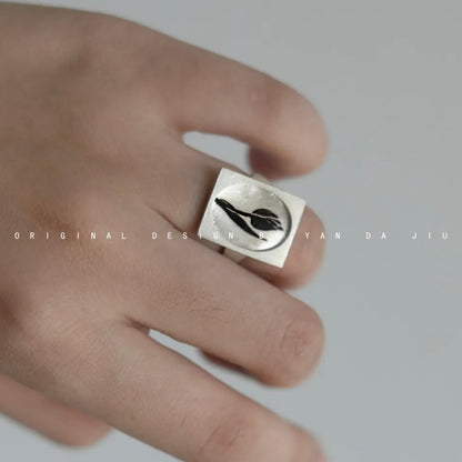 Black Lacquer Tulip Orchid Blossom Ring