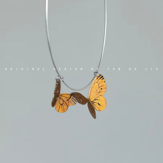 Lacquer Double Butterfly Gold Choker